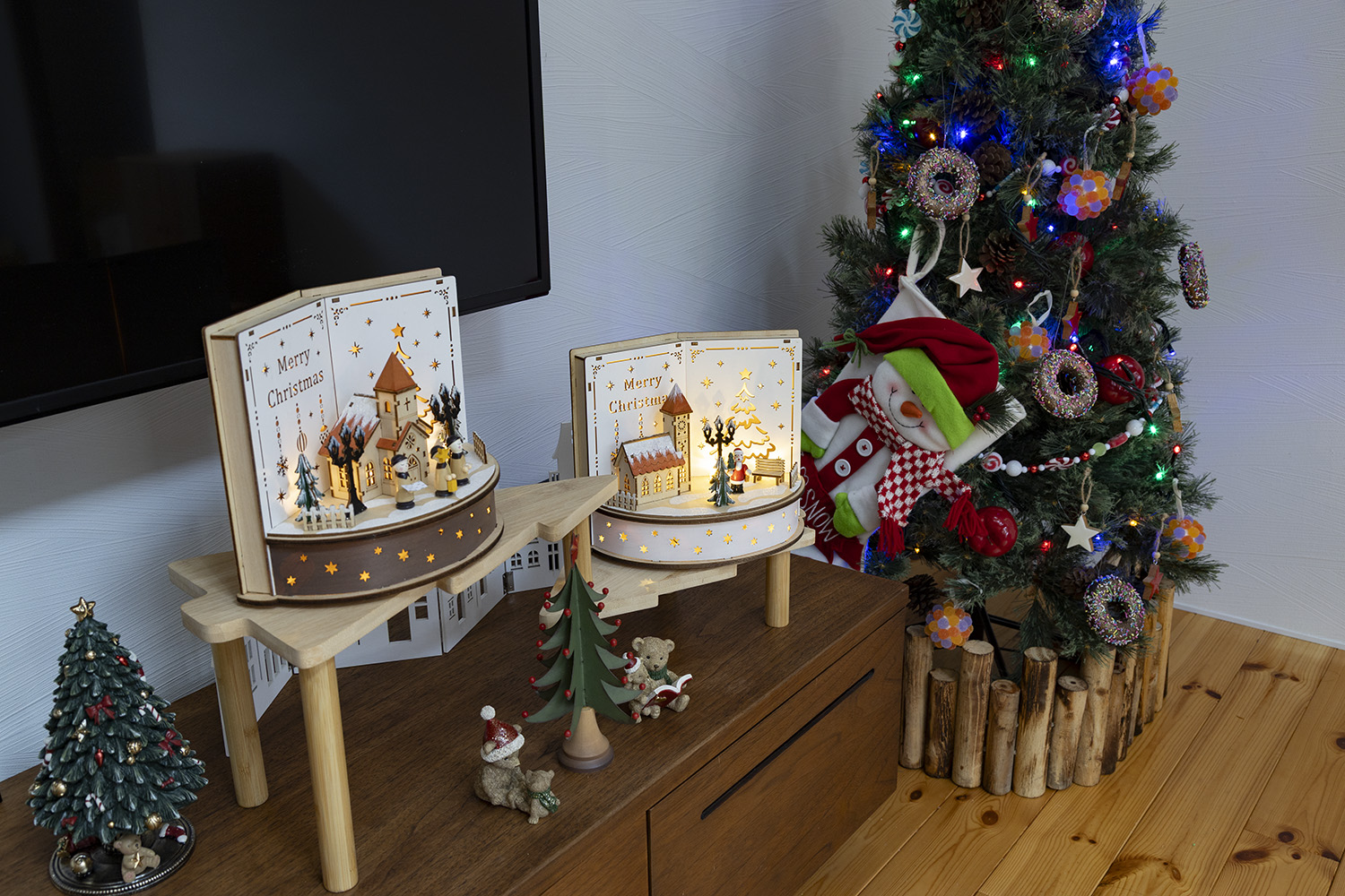 �A���e�B�[�N�e�[�u���u���L�c���[