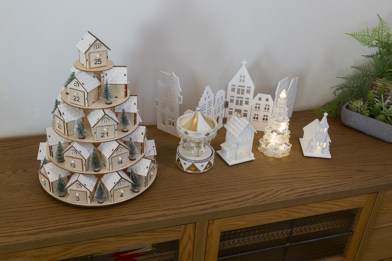 ���[�r���O�I���S�[���i�z���C�g�J���[�Z���j