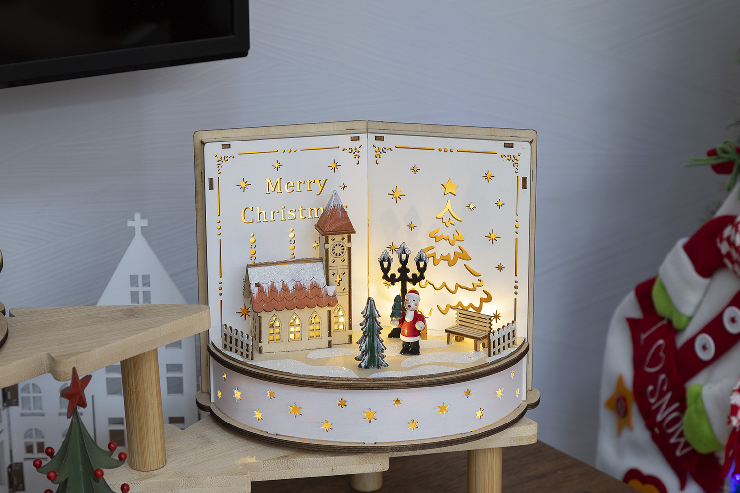 �E�b�h���C�g�X�^���h(�T���^�`���[�`)